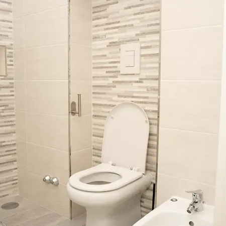 La Julienne Grey Affittacamere Napoli